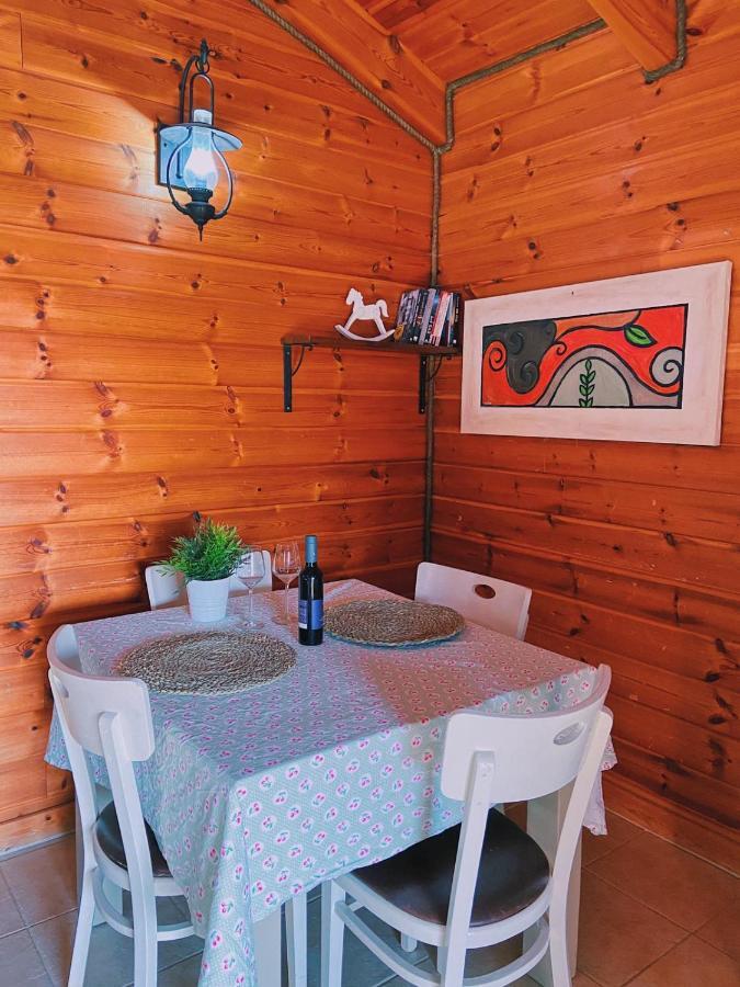 Julie'S Cabins Neot Golan 외부 사진